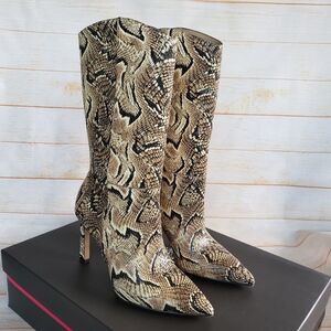 Vince Camuto Leather Senimda Pointy Toe Snake Print Heeled Boots Size 8 1/2M